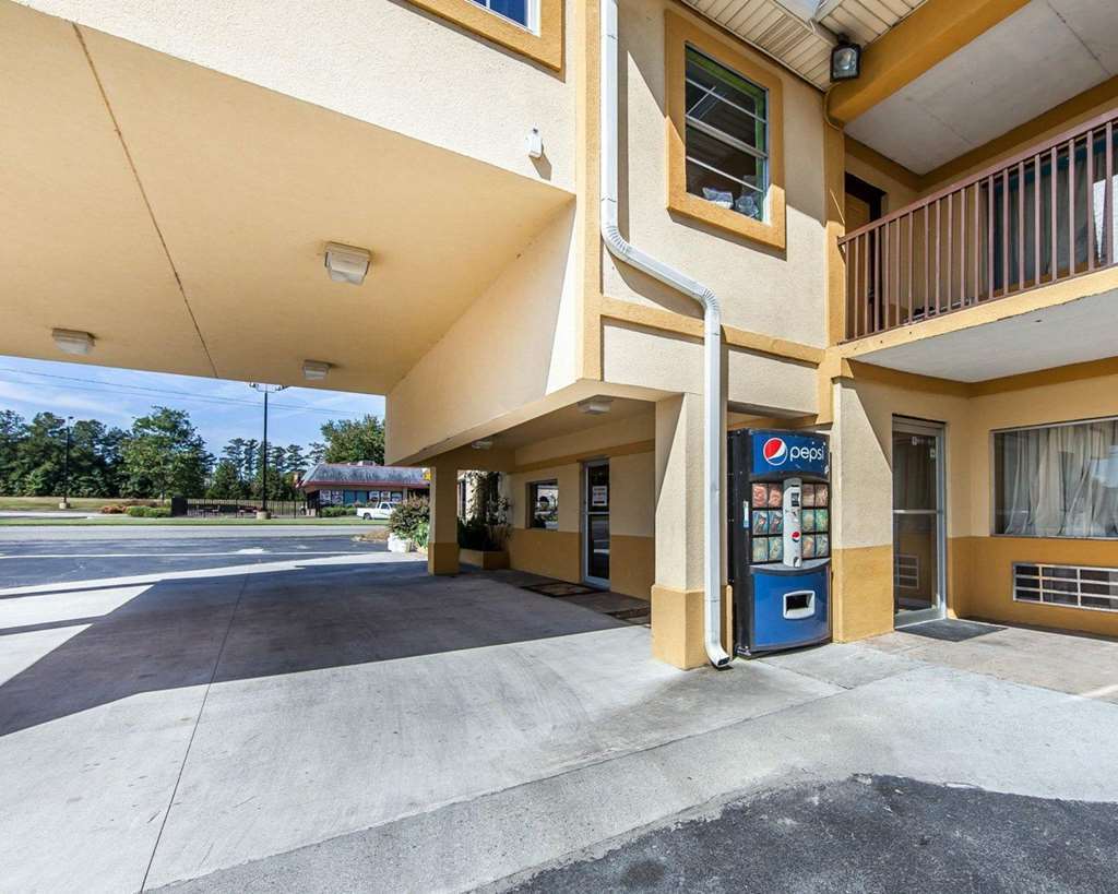 Days Inn By Wyndham Calhoun Ga I-75 And Us-41 Exterior foto