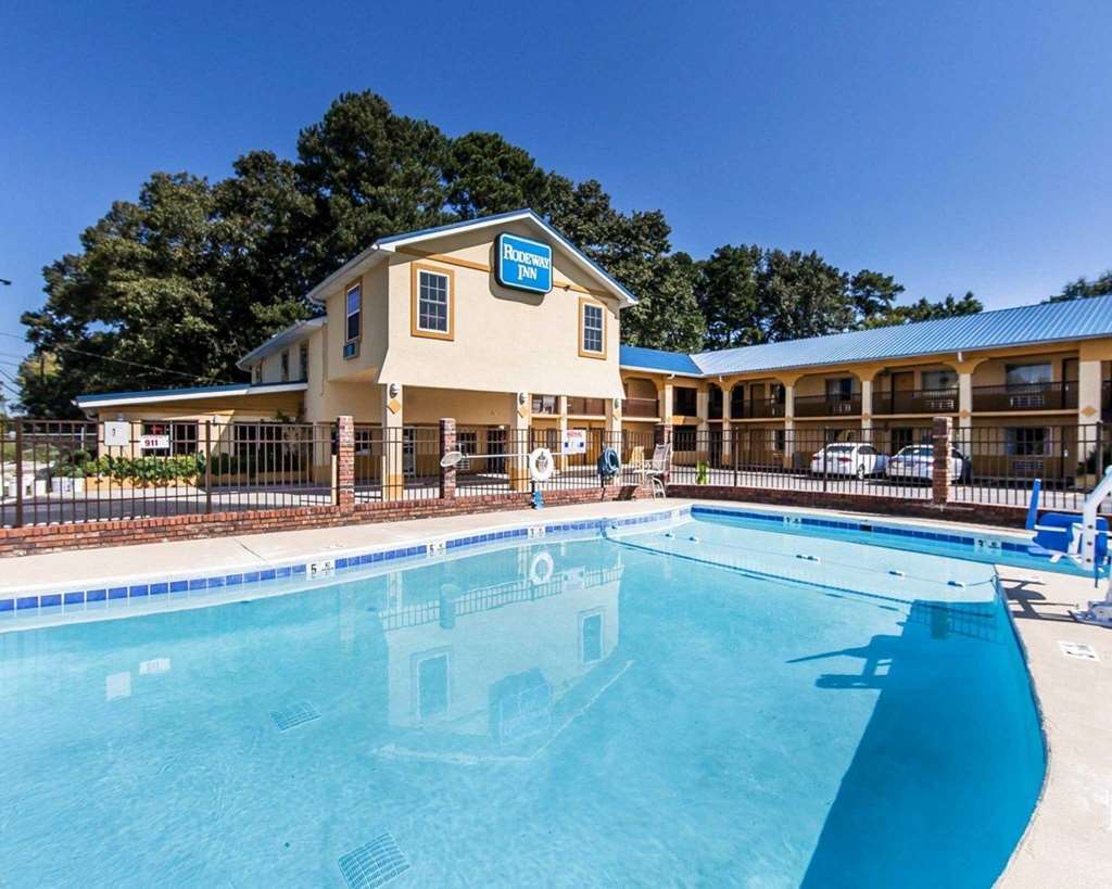 Days Inn By Wyndham Calhoun Ga I-75 And Us-41 Instalações foto